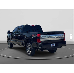 USADO Ford F-250 Super Duty 2024, Cabina Doble, Tracción en las Cuatro Ruedas, Neumáticos R20, Interior Oscuro, Volante a la Izquierda, Asientos de Tela, Control de Crucero Adaptativo, Automático - Product Image 3