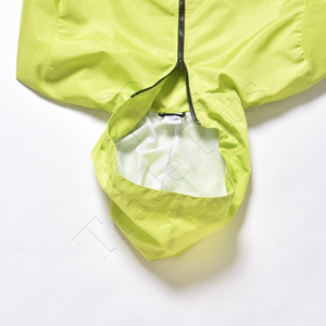 Chaqueta de lluvia ligera de nuevo diseño para exteriores 2025, abrigo impermeable con capucha, chaqueta cortavientos impermeable transpirable para lluvia de invierno - Product Image 4