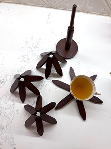 Ensemble de dessous-de-verre et de dessous-plat décoratifs en bois en forme d'arbre |   Support pour plats chauds en bois naturel fait main |   Décoration de table rustique - Product Image 6