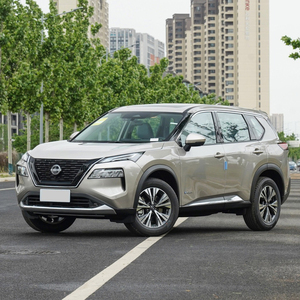 Pre-Owned Ni-ssan X-Trail Full-Option Navigation System, Reverse <b>Camera</b>, and Keyless Entry - Product Image 3