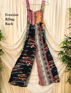 Combinaison en coton bohème artisanale pour femmes Taille unique Style décontracté Fleurs mélangées vibrantes et couture Kantha Combinaison pour sortir - Product Image 2