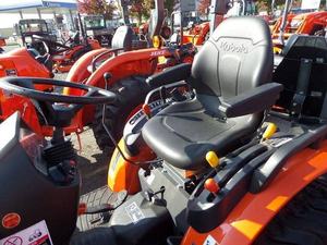 รถแทรกเตอร์ขนาดเล็กสำหรับ Kubota 2025 B2301HSD พร้อมส่วนประกอบกระปุกเกียร์ปั๊มเครื่องยนต์ที่จำเป็น - Product Image 4