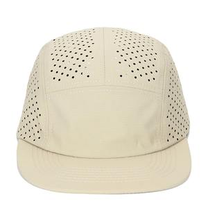 Gorra de béisbol hecha a medida de poliéster 100% al por mayor, gorra deportiva de felpa de 5 paneles de buen color sólido con etiqueta privada - Product Image 2