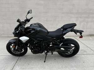 Disponible Ahora: Motocicletas Z900 SE (ABS) 2025 Nuevas en Stock - Product Image 2