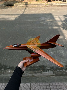 Modèle d'avion en bois A-3 Skywarrior en acajou, fabrication vietnamienne / Modèle d'avion en bois A-3 à l'échelle, fabriqué au Vietnam - Product Image 6