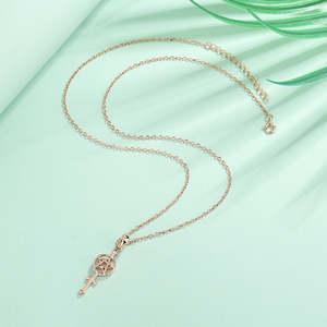 Collar con Colgante de Cruz de Estrella de Cinco Puntas en Plata de Ley 925, Estilo Hip Hop, Chapado en Oro, Diseño Original 2025 para Mujer - Product Image 1