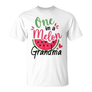 Maglietta promozionale coordinata per la famiglia One in a Melon per la prima festa di compleanno della nonna - Product Image 1
