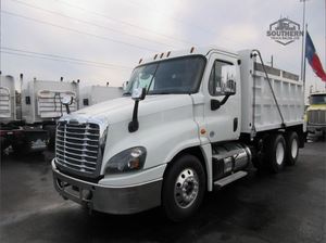 Camiones Volquete Usados Freightliner Cascadia 125 - Product Image 4
