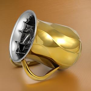 Comprar doble ASA decorativa de acero inoxidable Netilat Yadayim taza de lavado chapado en oro nuevo diseño ondulado Judaica taza de lavado de dos manijas - Product Image 5