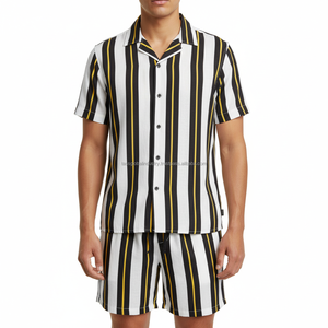 Conjunto de Pantalones Cortos a Rayas Personalizados para Hombre - Rayas Verticales Negras, Blancas y Amarillas, Conjunto de Verano de 2 Piezas - Product Image 3