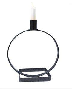 Candelabros geométricos de metal toque sofisticado para mesas de comedor salas de estar u ocasiones especiales. - Product Image 6