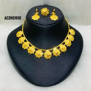 2022 Thiết Kế Mới Mạ Vàng Đồ Trang Sức Bằng Đồng Thau Dây Chuyền Cổ Điển Tôn Giáo Chuỗi Hộp Với Hoa Mô Hình Số Cho Đám Cưới Đảng - Product Image 1