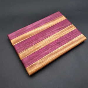 Tabla de Cortar Grande de Madera de Olivo de Lujo con Resina Epoxi, Tabla de Servir Charcutería y Quesos Hecha a Mano, Apta para Lavavajillas - Product Image 1