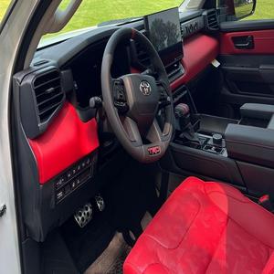 ¡Oferta Imperdible! Toyota Sequoia TRD Pro 2023 Súper Limpio, Motor V6 Twin-Turbo, Tracción en las Cuatro Ruedas, Interior Rojo Cockpit, SUV de Lujo - Product Image 3