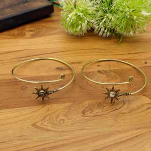 Brazalete bohemio de latón con piedras preciosas florales, brazalete dorado llamativo con piedra lunar para la parte superior de la mano, joyería para mujer - Product Image 1