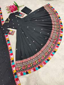 Exclusivo algodón seda vestido indio diamante mano espejo trabajo bordado largo fiesta desgaste niñas venta al por mayor colección Surat bodas - Product Image 5