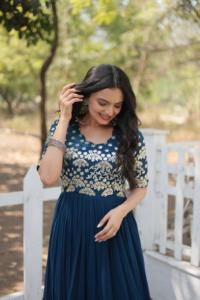 Fausse floraison avec broderie robe de soirée de travail pour mariage et occasion de festival à prix abordable robe de mariée - Product Image 3