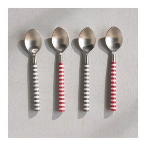 Nouveau design attrayant ensemble de couverts de table en métal en acier inoxydable ensemble de couverts décoratifs pour équipement de restaurant à domicile - Product Image 1