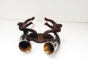 Cuerno para beber antiguo Cuerno de ganado natural pulido con soporte de madera Seguro para alimentos a prueba de fugas para la decoración del Club del partido al precio más bajo - Product Image 5