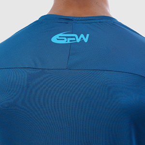 Camiseta deportiva para hombre, mangas transpirables y paneles de hombro, tejido elástico de punto suave, Ideal para deportes al aire libre - Product Image 6