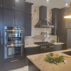 Slim Shaker ébène 30 pouces de large mur pont armoire armoires de cuisine avec W30 X H18 X D12 - Product Image 1