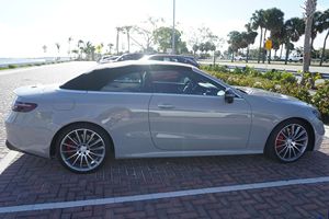 Mercedes-AMG E53 Cabriolet 2023 Usado en Excelentes Condiciones, Motor Turbo de 6 Cilindros y 429 hp, Tracción en las Cuatro Ruedas, Equipamiento de Alta Gama - Product Image 3