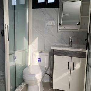 Precio Especial: Habitación Expandible de 20 Pies con Doble Ala, Dos Dormitorios, Una Sala de Estar, Una Cocina y Un Baño - Product Image 4