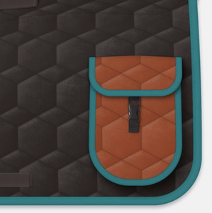 Tapis de selle en polaire avec poche, rembourrage 600 GSM, marque privée, fabricant en gros pour commandes en gros - Product Image 2