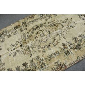 พรมตุรกีโบราณขนสีเบจ-น้ำตาล5x8.9ft แบนสานด้วยลวดลายเย็บปะติดปะต่อกันสำหรับตกแต่งห้องนั่งเล่นหรือใช้ในห้องโถง - Product Image 5