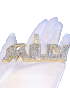 Colgante de Plata de Ley 925 con Letra Personalizada con Incrustaciones de Diamantes Moissanite y Chapado en Oro para Fiestas, para Hombre y Mujer - Product Image 4