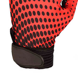 Guantes de fútbol gaélicos hechos a medida de alta calidad, látex alemán transpirable con diseño de logotipo de calidad Spandex, agarre de mano al por mayor - Product Image 4