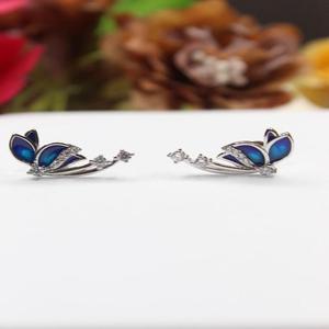 Pendientes de Mariposa de Esmalte Azul para Mujer - Joyería de Moda con Diseño Curvo de Acero Inoxidable Romántico - Product Image 1