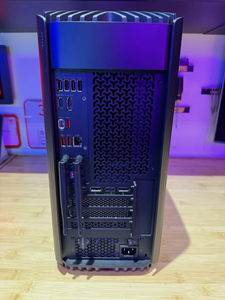 PC para Juegos C0rsa1r ONE i500 - Intel i9 14900K RTX4090 64GB RAM Metal Oscuro - EN CAJA - Product Image 2