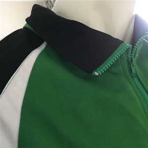 Chaqueta cortavientos de invierno con logotipo personalizado estilo callejero impermeable a prueba de viento para hombres y mujeres colocación de logotipo frontal para uso al aire libre - Product Image 4