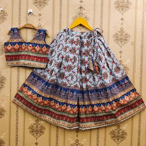 Shoryam Fashion Filles Enfants Vêtements ethniques traditionnels Ensemble Lehenga Choli bleu Impression numérique Entièrement cousu Fête Mariage Vente en gros - Product Image 1