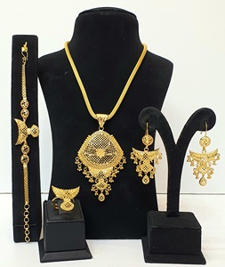 Conjunto de joyería de moda de estilo clásico chapado en oro de 24 quilates, colgante elegante para boda, fiesta, compromiso, aniversario - Product Image 1