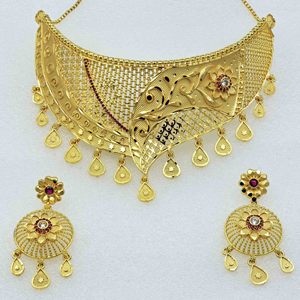 Vente en gros 14K 18K 24K or rempli de pierre de rubis formant des colliers ras du cou, colliers de mode, ensemble de bijoux de conception florale traditionnelle. - Product Image 2