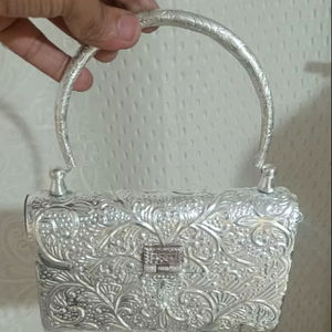 Pochette élégante en laiton, accessoire de luxe pour mariages et célébrations, sac à main pour femme pour soirées - Product Image 3