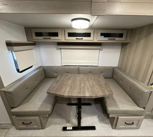 Achetez la caravane de camping semi-tout-terrain pop-up Manley Best New, la plus vendue, avec douche et toilettes, au meilleur prix. - Product Image 4