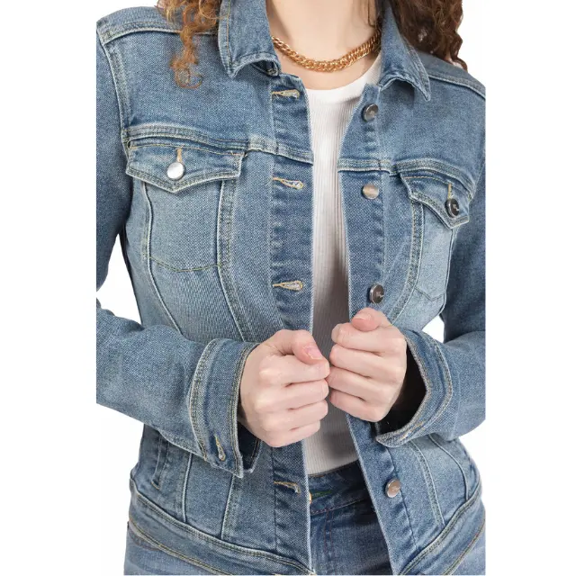 Denim-Hersteller Damenkleider Baumwolle Freizeitkleidung Damen Himmelblau bester Preis Jeans Overall Jean-Jacke Damenmädchenbekleidung