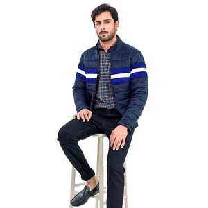 Chaqueta acolchada de invierno para hombre de alta calidad, logotipo personalizado, cremallera, diseño acolchado impermeable, tela ligera Reversible con decoración de piel - Product Image 3