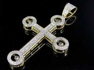 Pendentif Croix de Luxe en Argent Sterling Plaqué Or 18K avec Halo Circulaire Entièrement Sertie de Moissanite VVS1 – Bijou Hip Hop Premium - Product Image 5