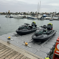 Rampe flottante modulaire en HDPE avec charnières pour bateaux et jet-skis