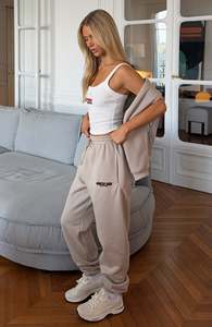 ชุดเซ็ตเสื้อฮู้ดแขนยาวปักลายสำหรับผู้หญิง ฤดูหนาว ผ้าไนลอน/คอตตอน 2 ชิ้น - Product Image 2