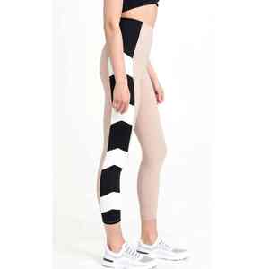 Leggings Deportivos de Buena Calidad para Mujer en Diferentes Tallas, Hechos en Pakistán - Product Image 5