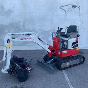 Mini-excavatrice japonaise d'occasion Takeuchi TB235-2, 3,5 tonnes, diesel, sur chenilles, moteur Yanmar et 3 godets, pompe, boîte de vitesses - Product Image 6