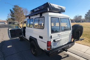 พร้อมขับขี่ - รถพวงมาลัยซ้ายมือสอง |   พวงมาลัยขวา |   โตโยต้า แลนด์ครุยเซอร์ HZJ75 ปี 1991 เกียร์ธรรมดา 5 สปีด - Product Image 3