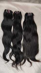 Extensions de cheveux indiennes 100% non transformées naturelles Deep Wave pour les femmes Raw Bundle Alignement des cuticules Couleur noire naturelle Style Yaki - Product Image 5