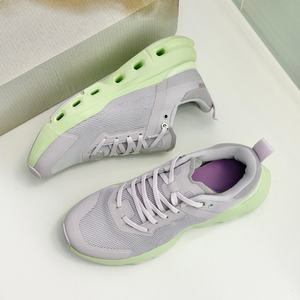 Chaussures de randonnée ultra-légères respirantes avec doublure en mesh, confortables, absorbant les chocs, antidérapantes, chaussures décontractées respirantes pour la marche quotidienne - Product Image 3
