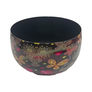 Maceta y maceta de hierro metálicas impresas hechas a mano modernas para decoración interior y exterior a un precio atractivo - Product Image 1